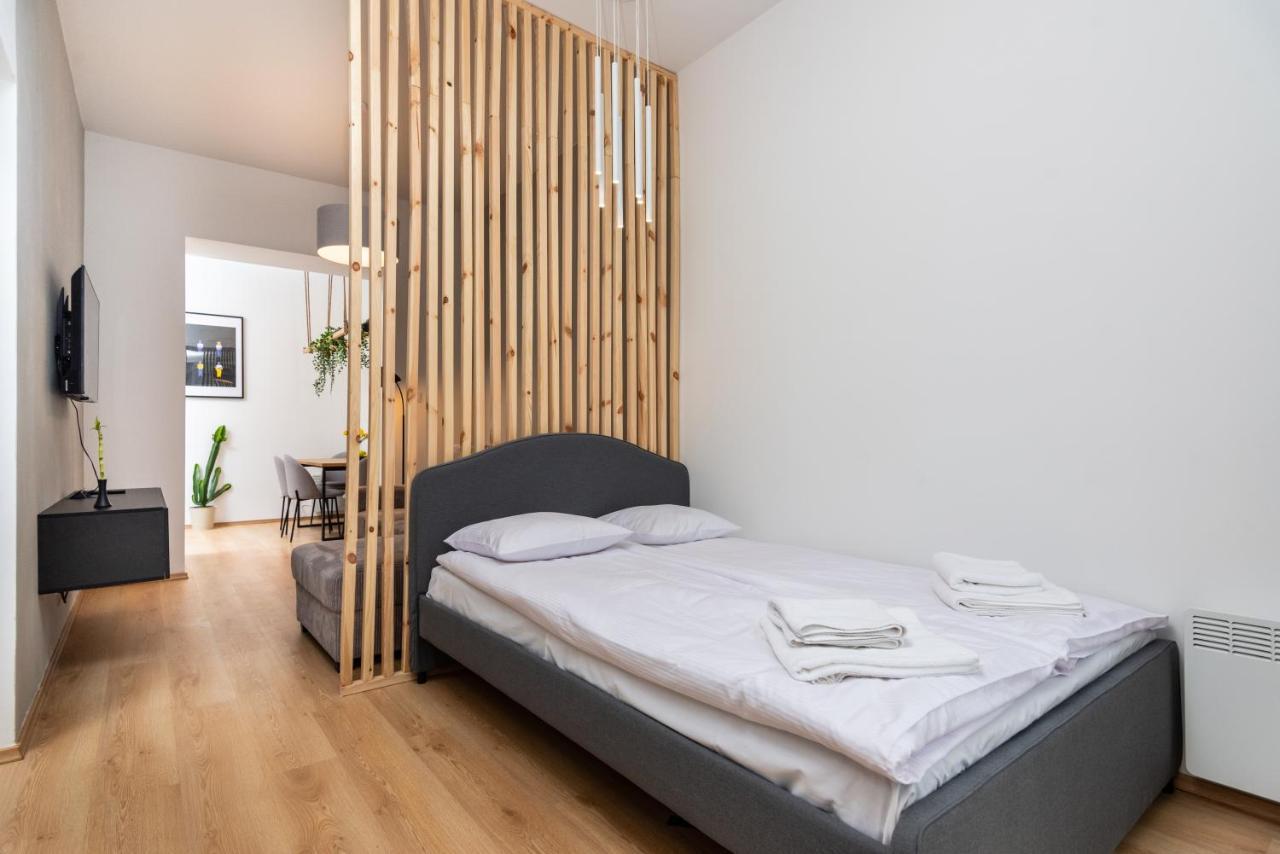 Modern Centrally Located Apartments - By Upstairs Krakkó Kültér fotó