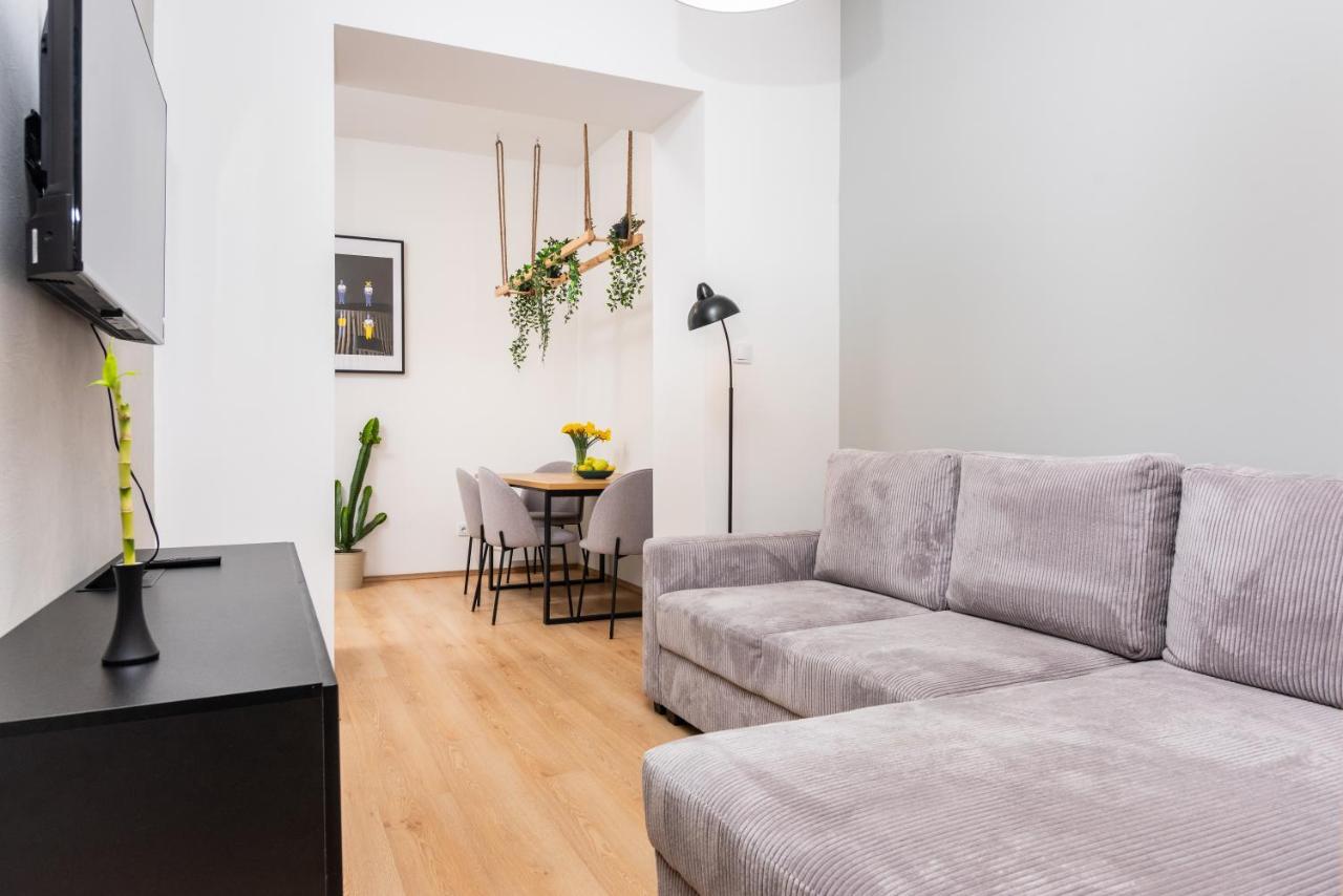 Modern Centrally Located Apartments - By Upstairs Krakkó Kültér fotó