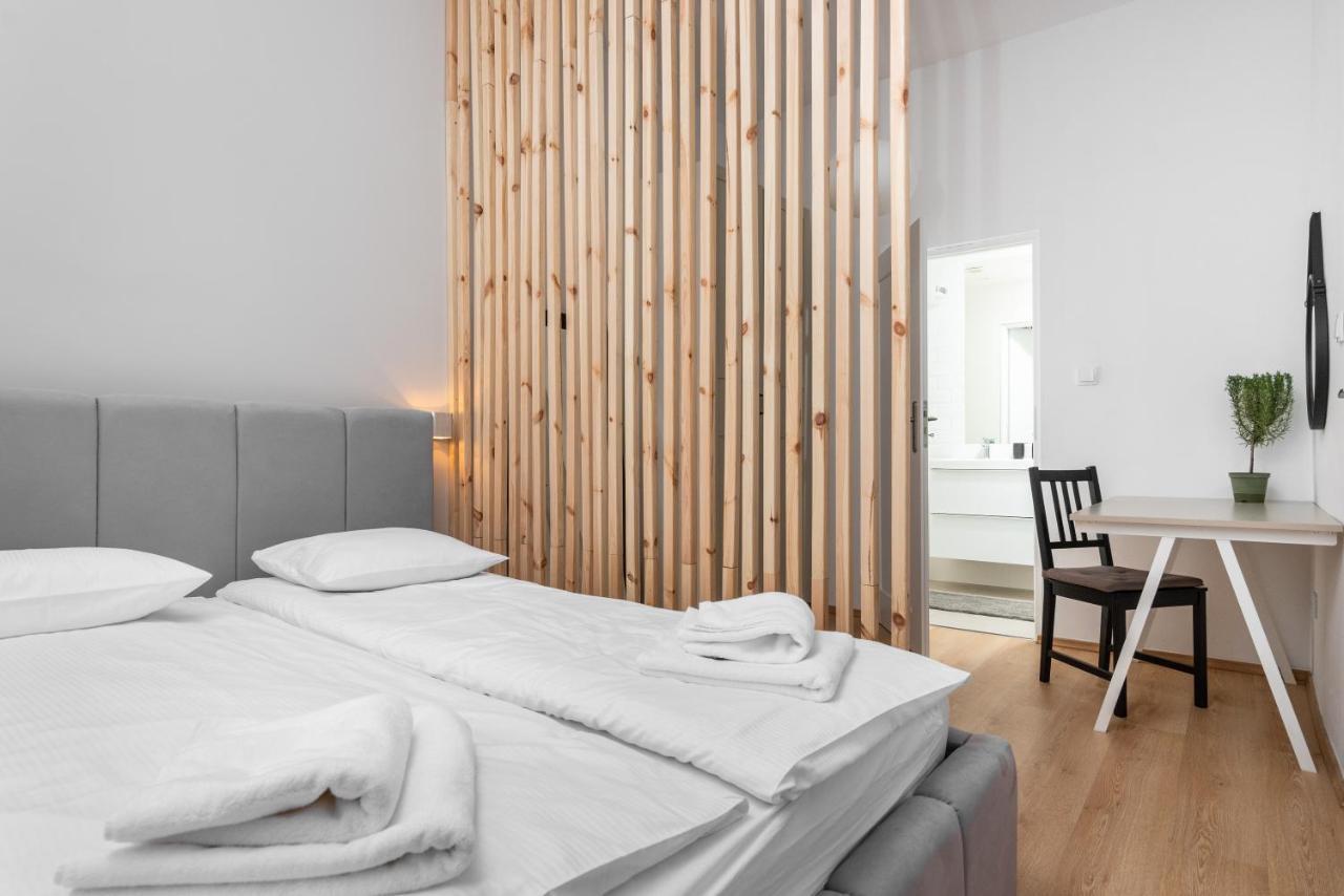Modern Centrally Located Apartments - By Upstairs Krakkó Kültér fotó